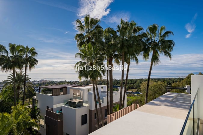 Villa in Marbella - view 1