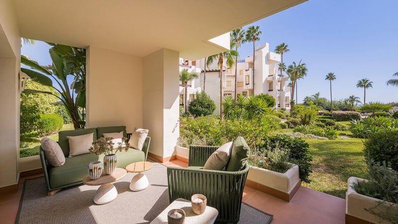 House in Estepona - view 1