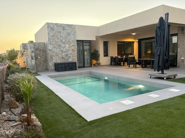 Villa in Lo Mendigo - view 1