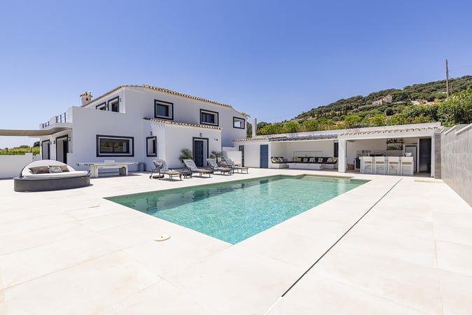 Villa in Casares - view 1