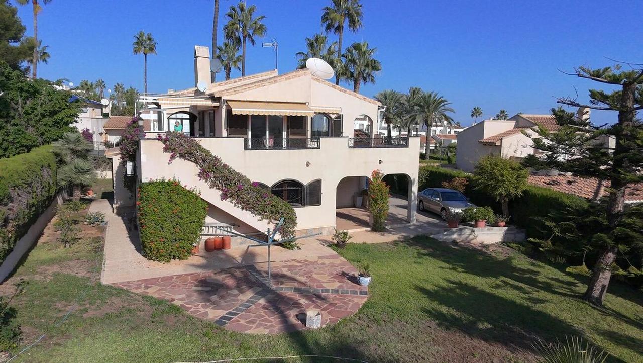 Villa in Villamartin - Image 2