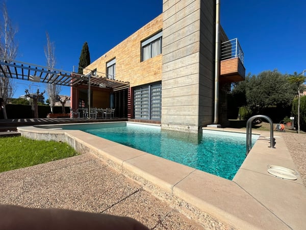 Villa in Dehesa de Campoamor - view 1