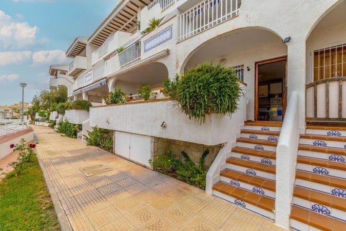 Apartment in Dehesa de Campoamor - view 1