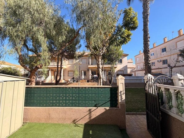 House in Dehesa de Campoamor - view 1