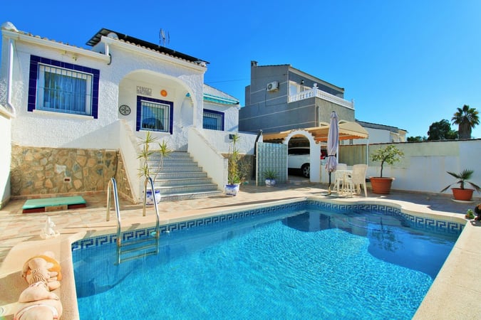 Villa in Torrevieja - view 1