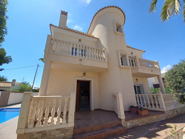 Villa in Cabo Roig - view 1