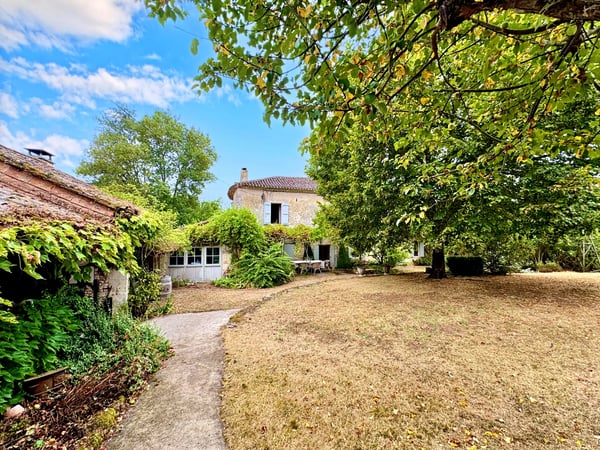 House in Duras - view 1