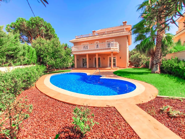 Villa in Cabo Roig - view 1