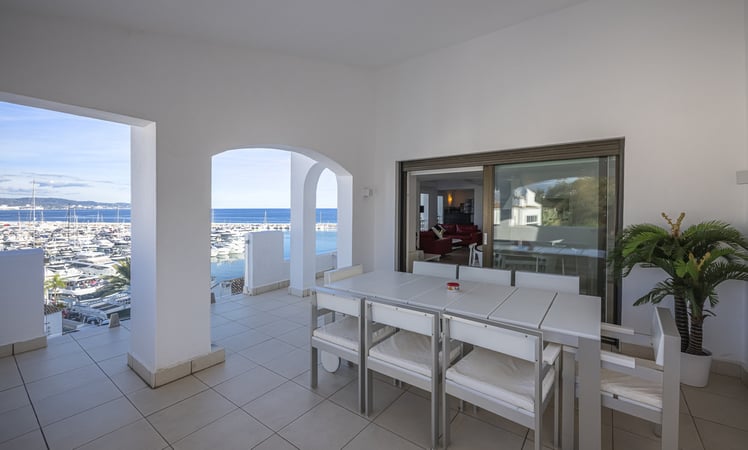 Apartment in Puerto Banus - view 1