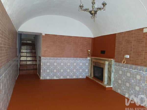 House in Borba - view 1