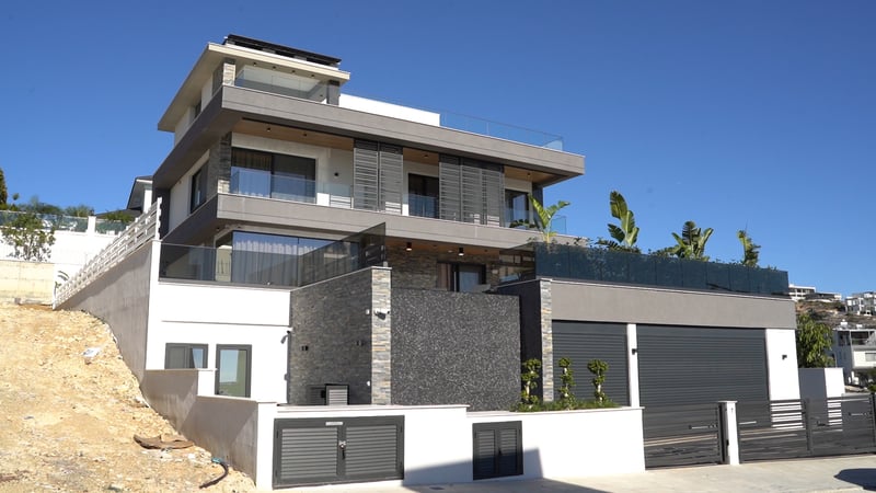 House in Ayios Athanasios (quarter) - view 1