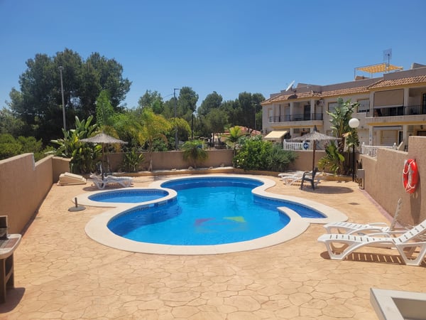 House in Algorfa - view 1