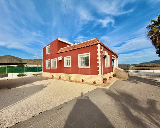House in Hondon de los Frailes - view 1