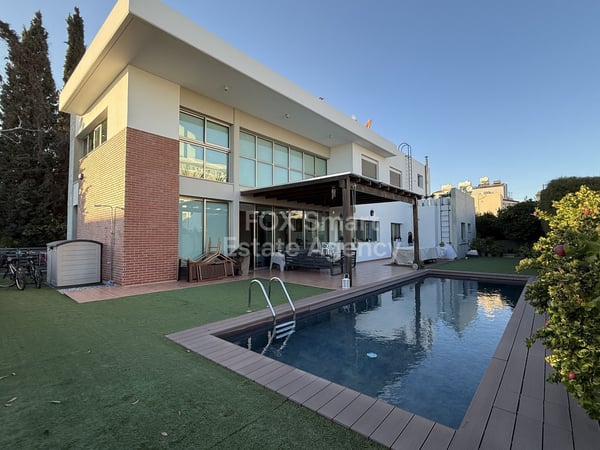 House in Ayios Athanasios (quarter) - view 1