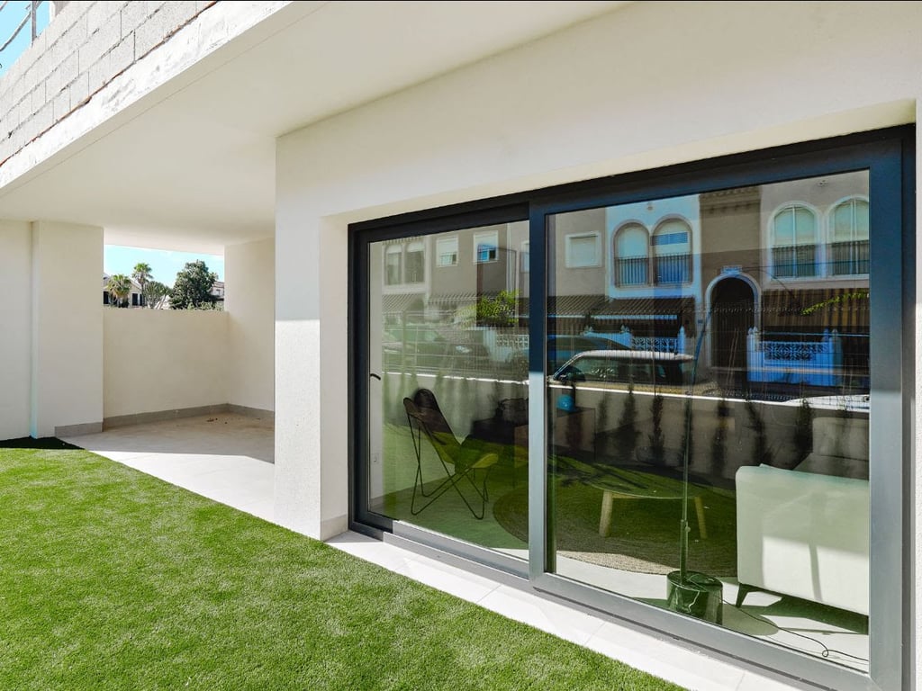 House in Torrevieja - Image 2