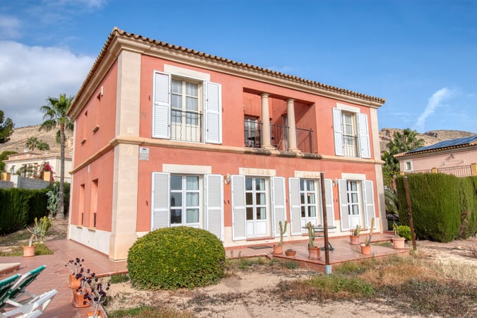 Villa in Finestrat - view 1