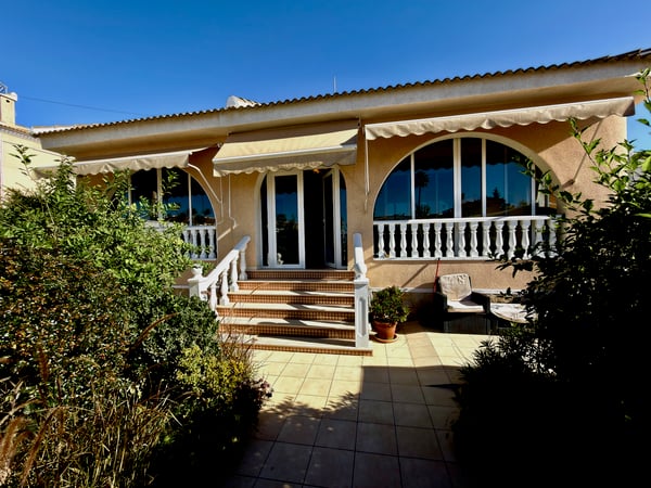 Villa in Ciudad Quesada - view 1