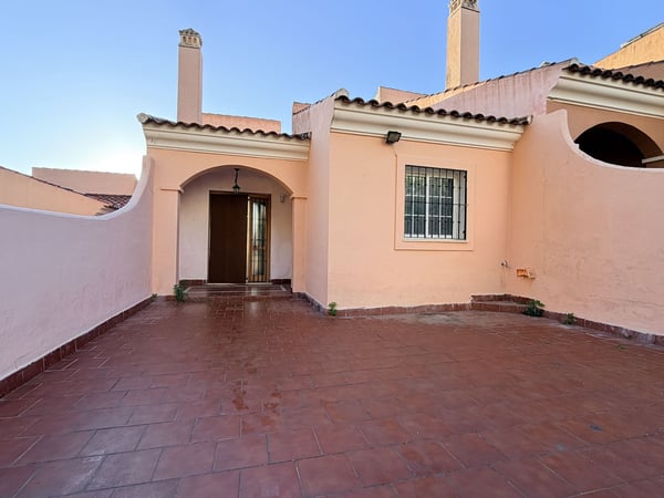 House in Riviera del Sol - view 1