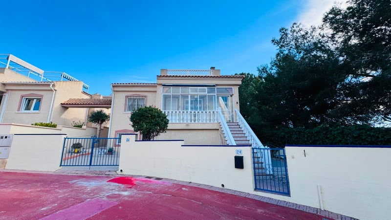 House in Algorfa - view 1