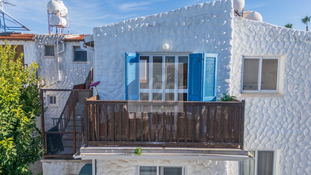 Apartment in Prodromi - Image 2