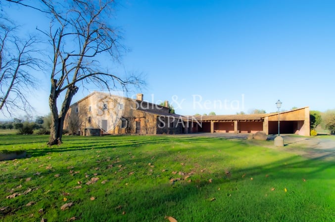 House in Llagostera - view 1