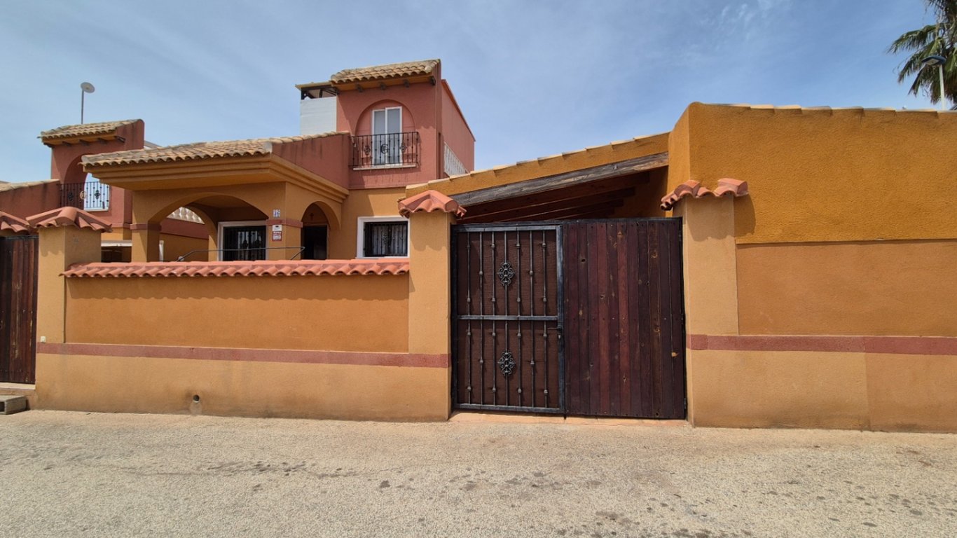 Villa in Torrevieja - Image 2