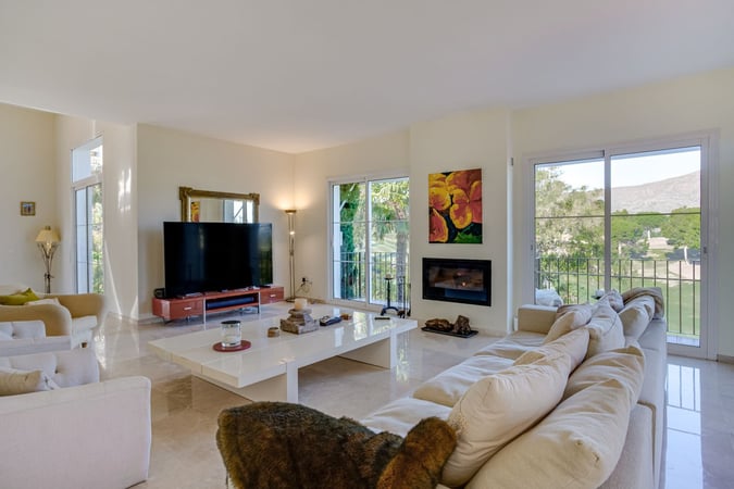 Villa in Mijas Costa - view 1