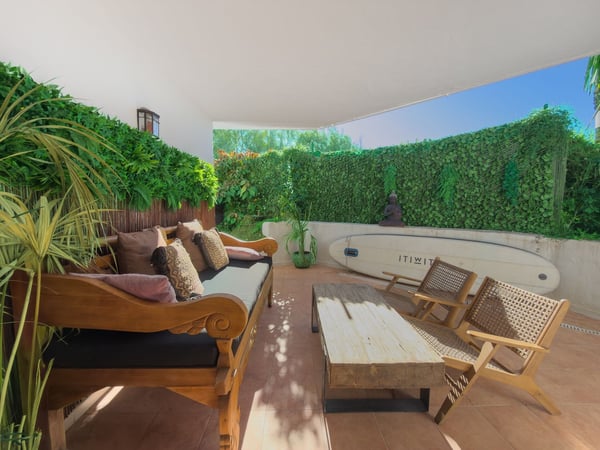 Apartment in Elviria - view 1