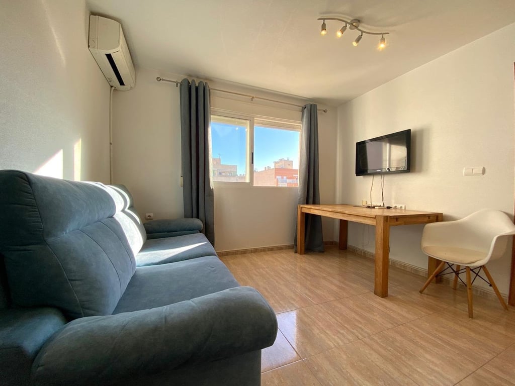 Apartment in Torrevieja - Image 2
