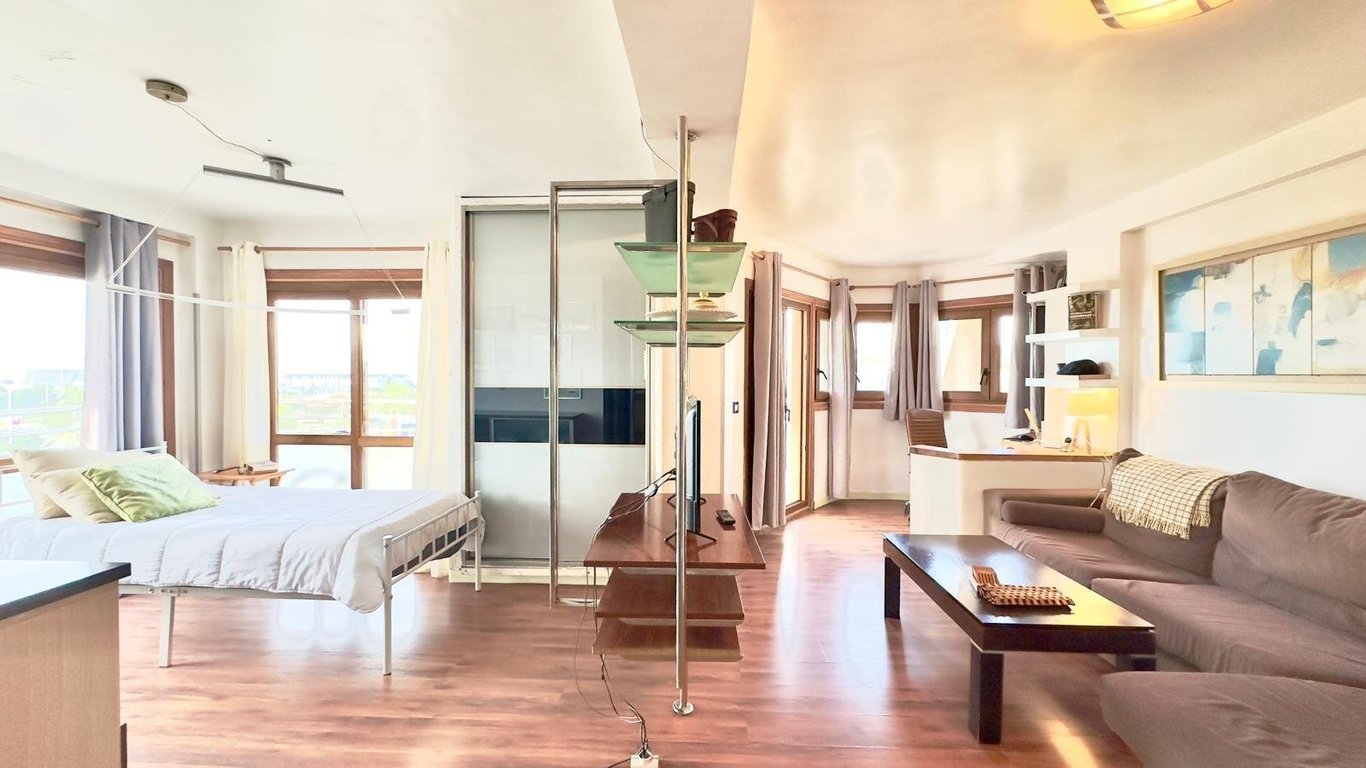 Apartment in Torrevieja - Image 2