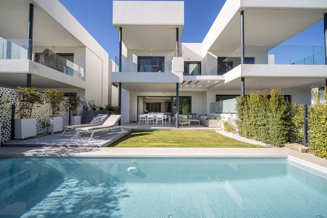 Villa in Marbella - view 1