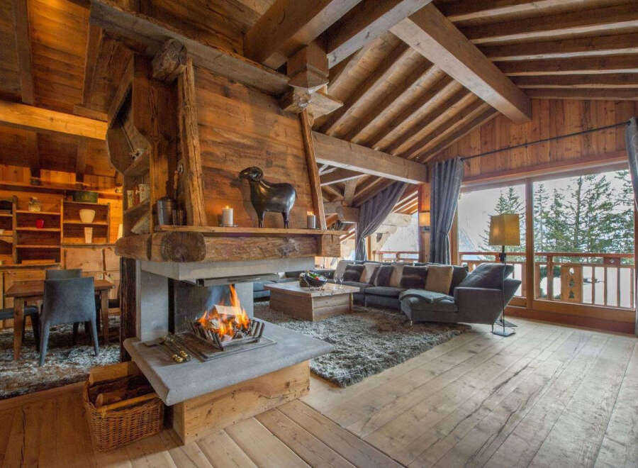 Chalet in Courchevel - Image 2