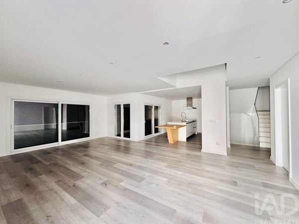 House in Corroios - view 1