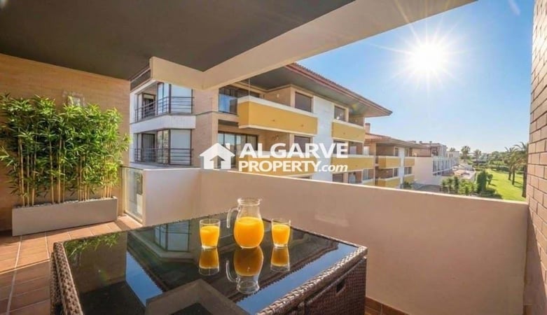 Apartment in Quarteira - view 1