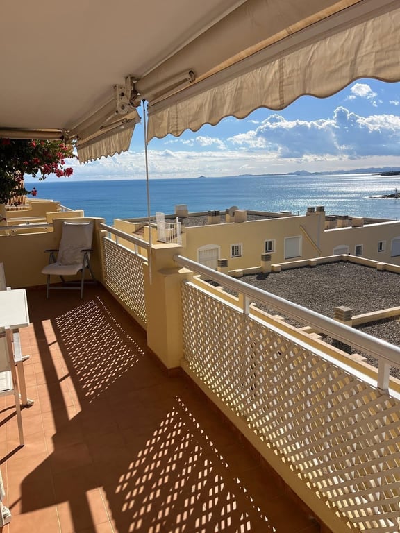 Apartment in Dehesa de Campoamor - Image 2