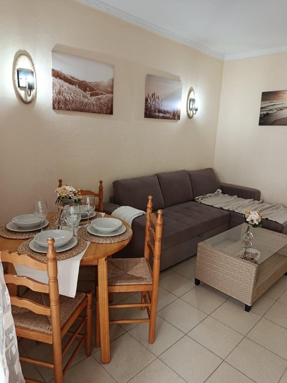 Apartment in Torrevieja - Image 2