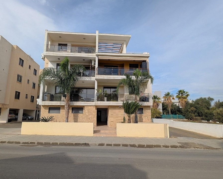 House in Ayios Athanasios (quarter)