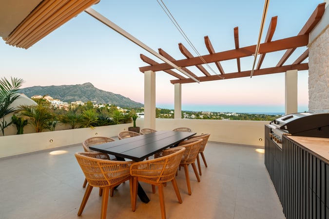 Penthouse in Nueva Andalucia - view 1