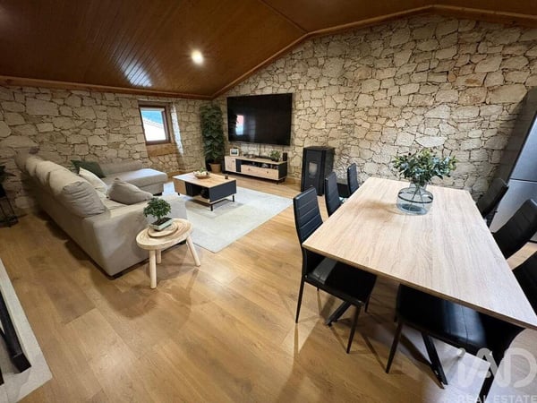 House in Porto de Mos - view 1