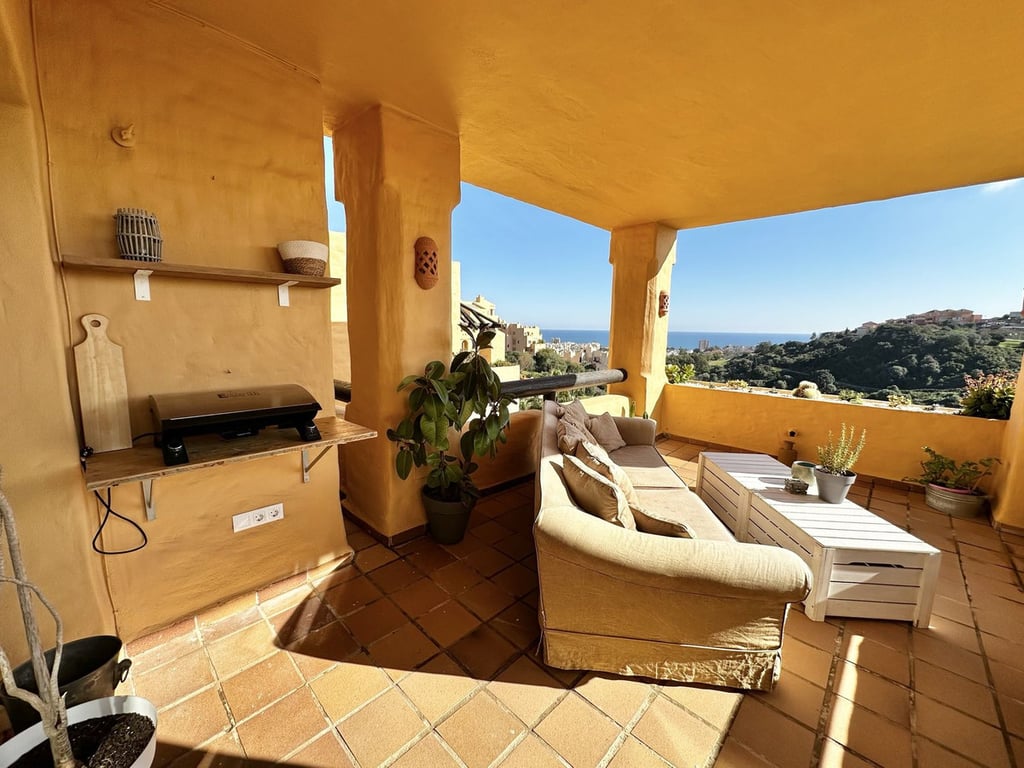 Apartment in La Duquesa - Image 3