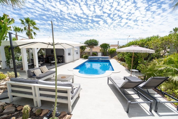 Villa in El Chaparral - view 1