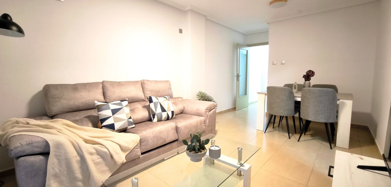 Apartment in Torrelamata - Image 2