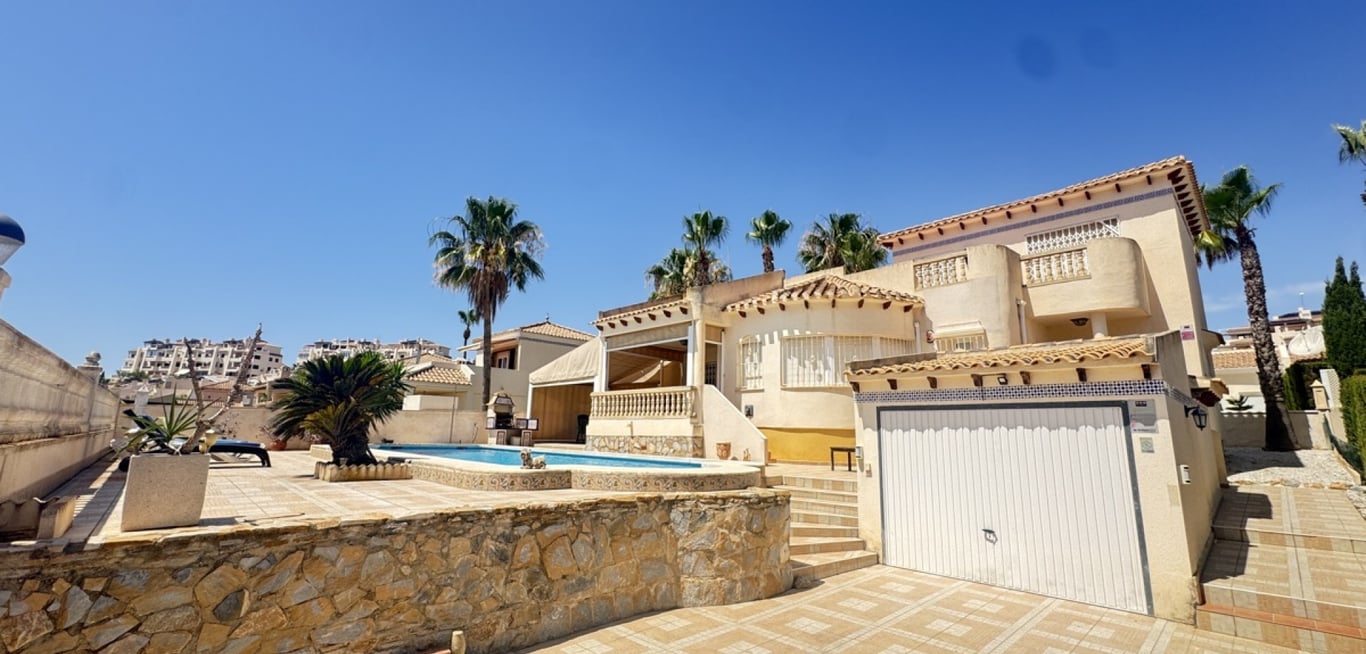 House in Dehesa de Campoamor - Image 3