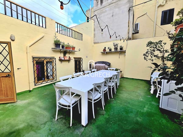 House in Qormi - view 1