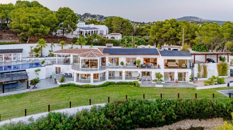 Villa in Benissa - view 1