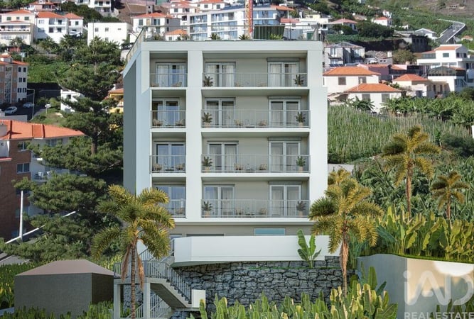 Apartment in Camara de Lobos - view 1
