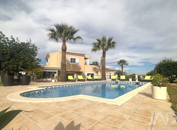 House in Armacao de Pera - view 1