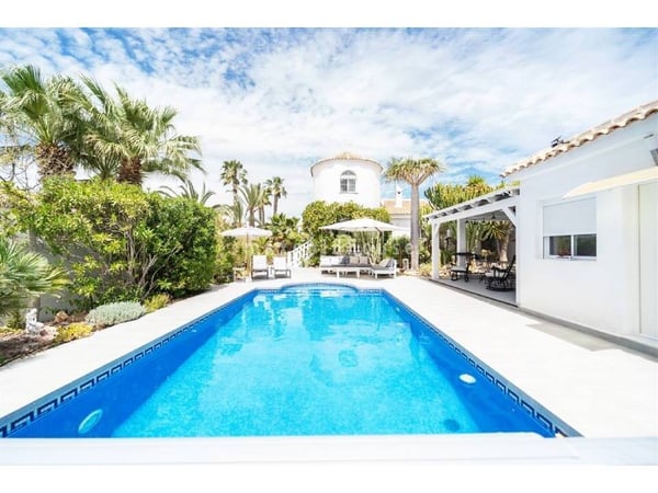 Villa in Torrevieja - view 1