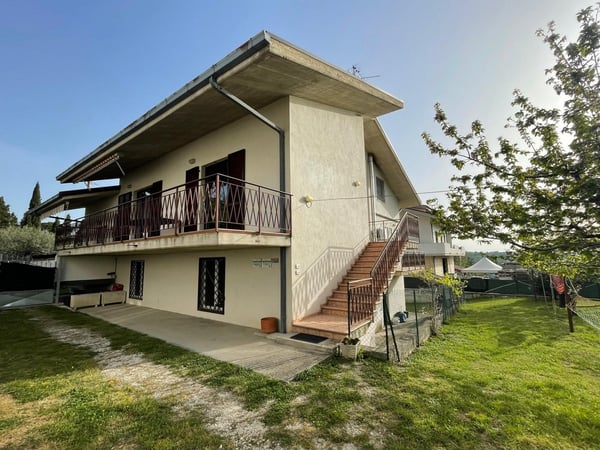 House in Civitella Casanova - view 1