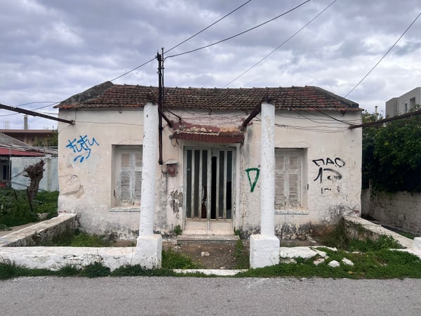 Villa in Souda - view 1